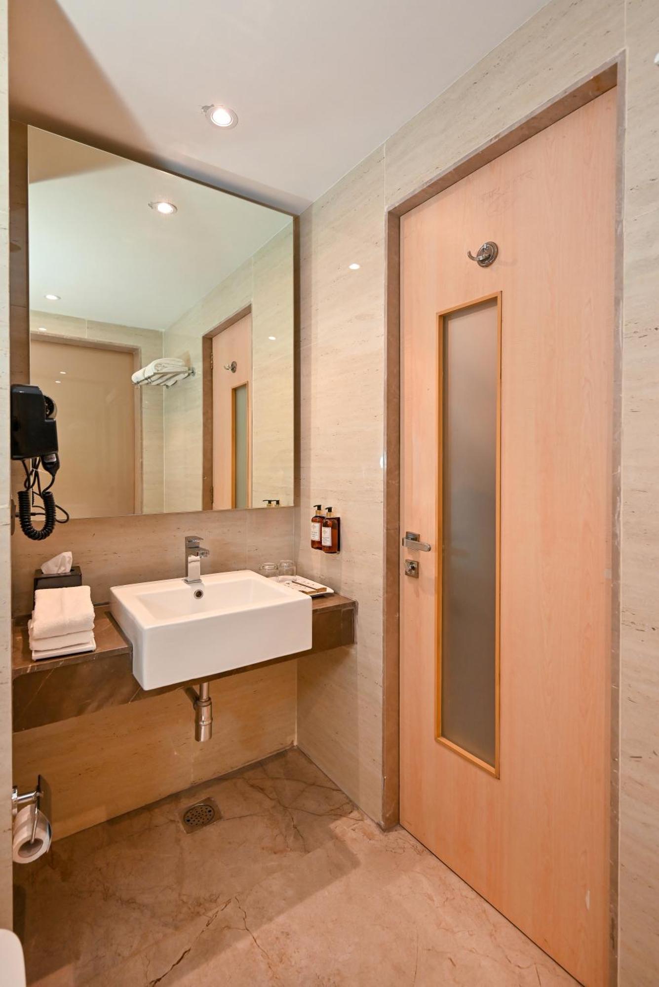โรงแรมมหาราชา รีเจนซี ซาตารา ภายนอก รูปภาพ