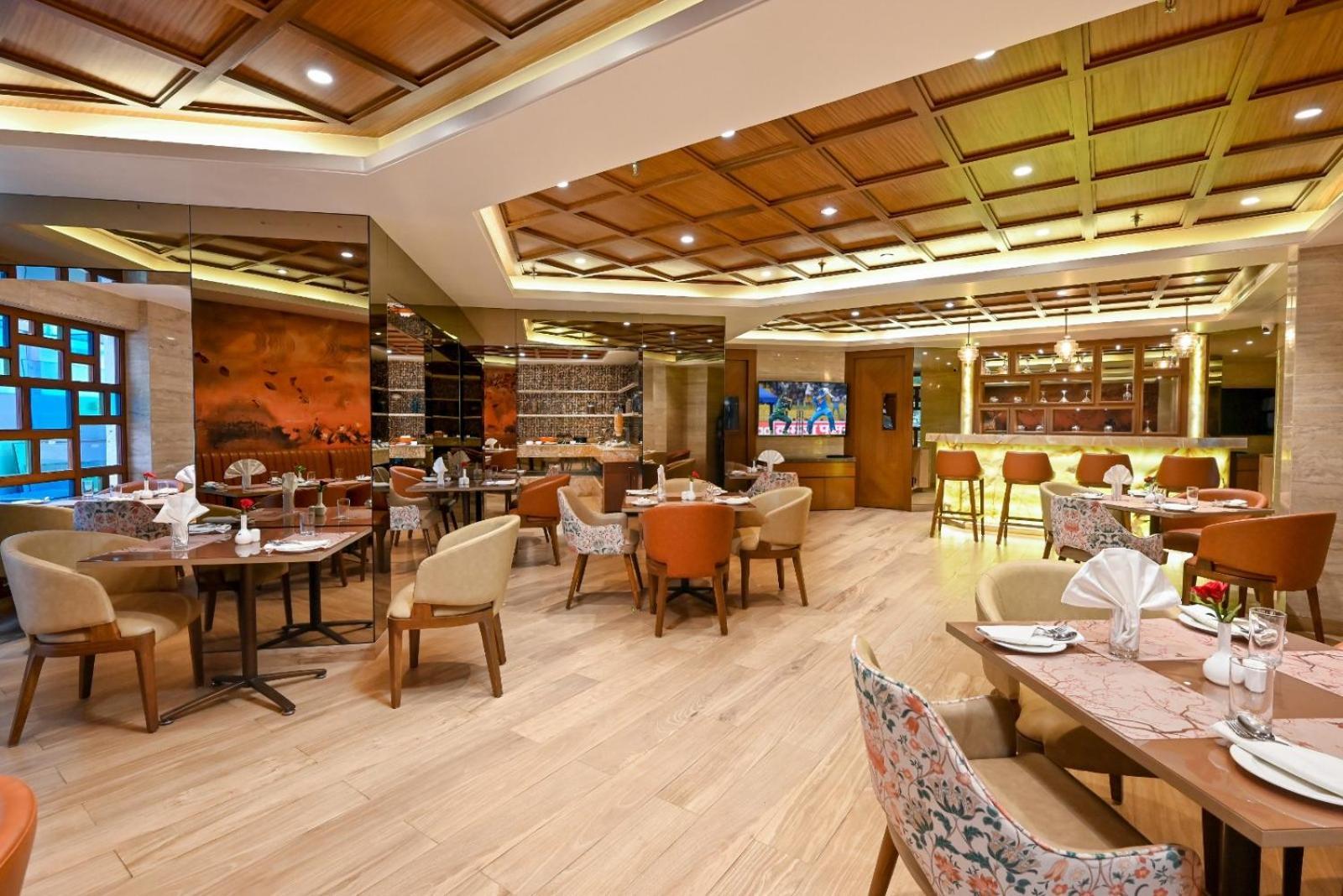 โรงแรมมหาราชา รีเจนซี ซาตารา ภายนอก รูปภาพ